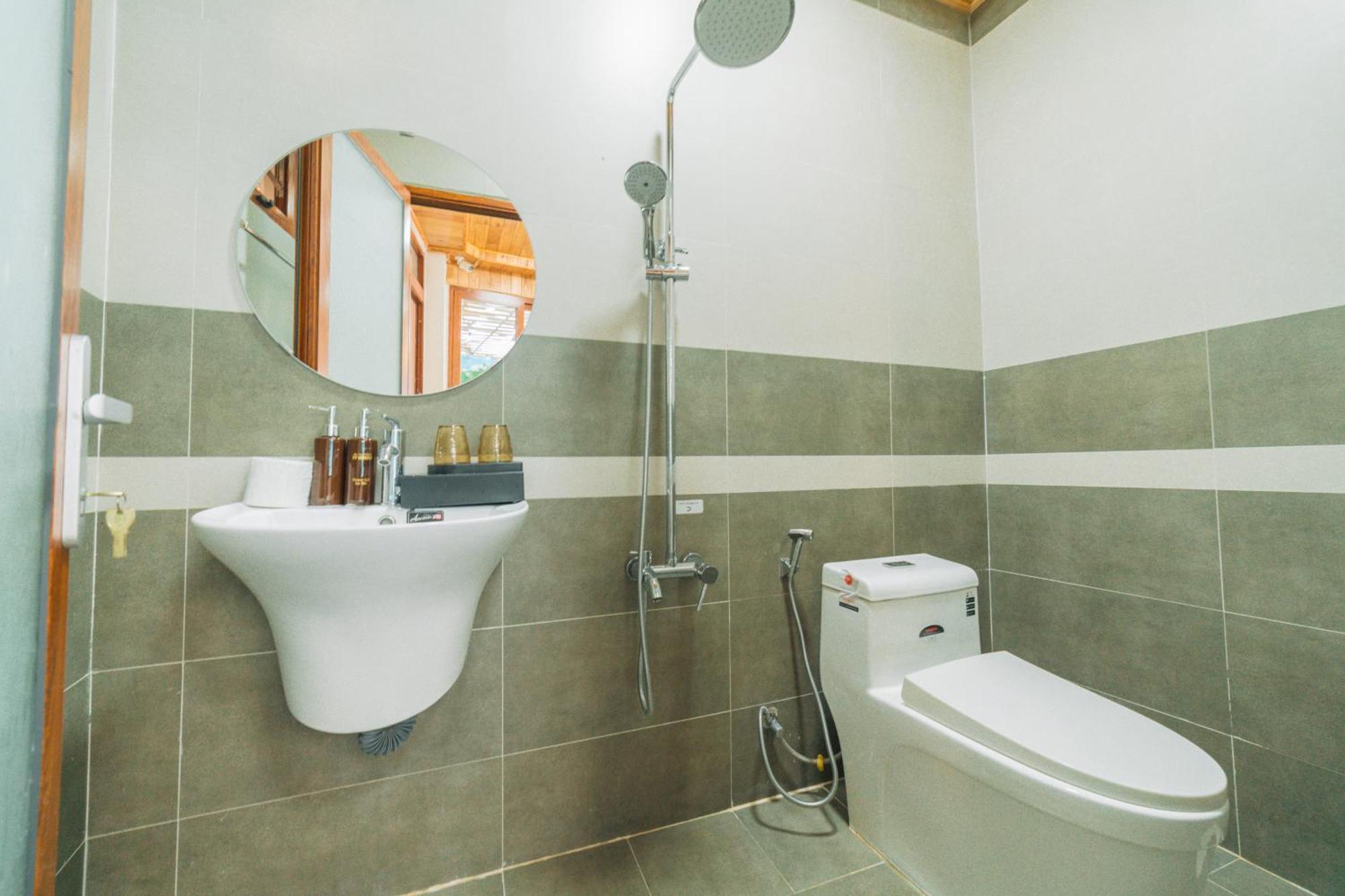 Готель St House Dalat Екстер'єр фото